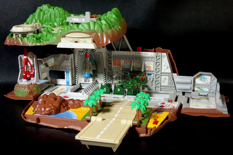 激レア】サンダーバード基地 トレーシーアイランド トレーシー