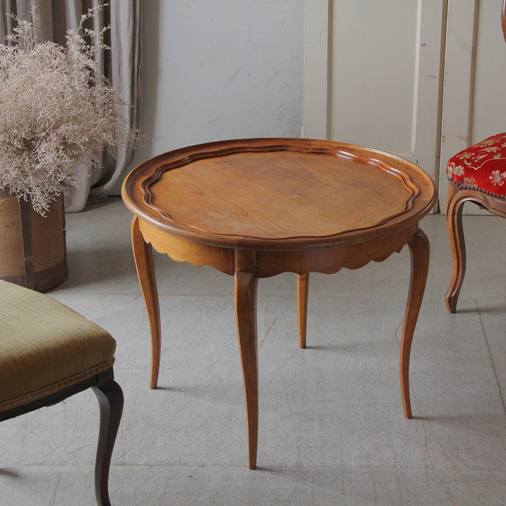 猫足デザインが素敵なローテーブル（高さ55cm） フランスアンティーク