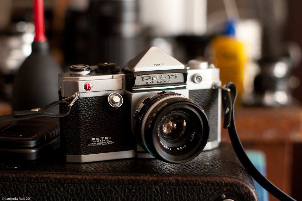 Petri Penta フィルムカメラ 50mm f/2 Petri Penta フィルムカメラ