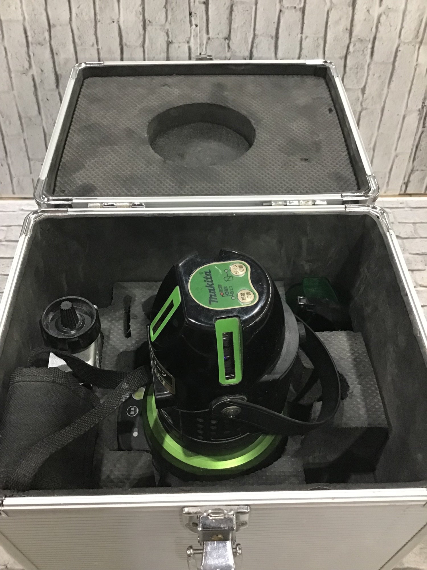 ☆マキタ(makita) レーザー墨出し器 SK311GX【川口店】 – アクトツール