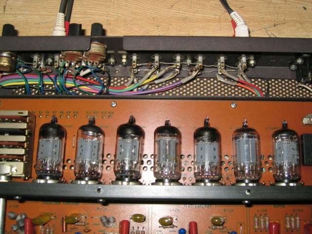 ★真空管プリアンプ　LUXKIT A3032 <コンデンサBitaminQ> ☆真空管プリアンプ LUXKIT A3032 <コンデンサBitaminQ> - yellows.co