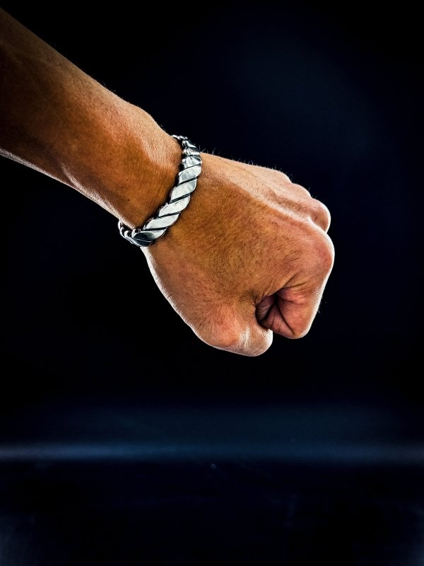 淺野屋健一のシルバーアクセサリー。しめ縄ブレスレット細 紙垂8枚 NEW