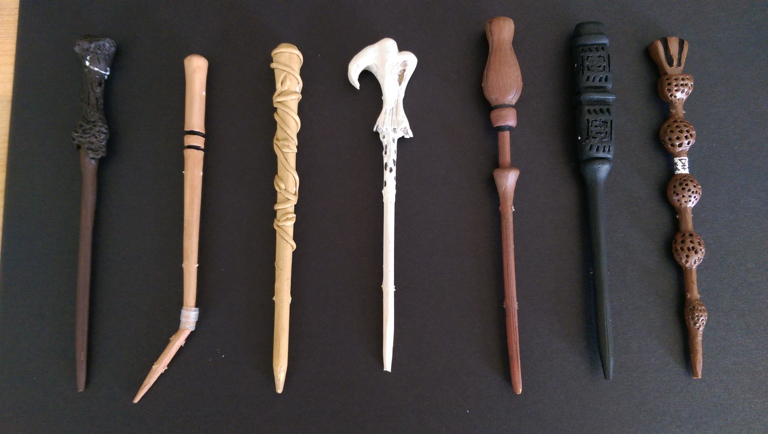 ポリマークレイと竹で作られた手作りのミニ杖 : r/harrypotter