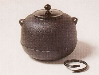 茶釜□亀甲文 浄榮造 鉄窯 六角紋 獅子耳付 透かしつまみ 煎茶道具