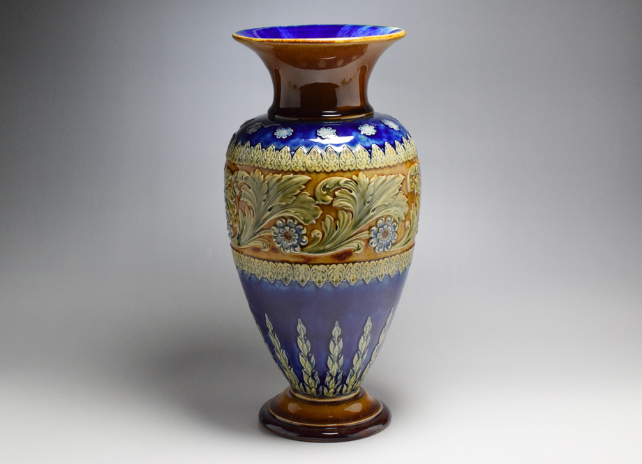 イギリス ロイヤルドルトン 1910年代 葉文壺 キズ有り イギリス