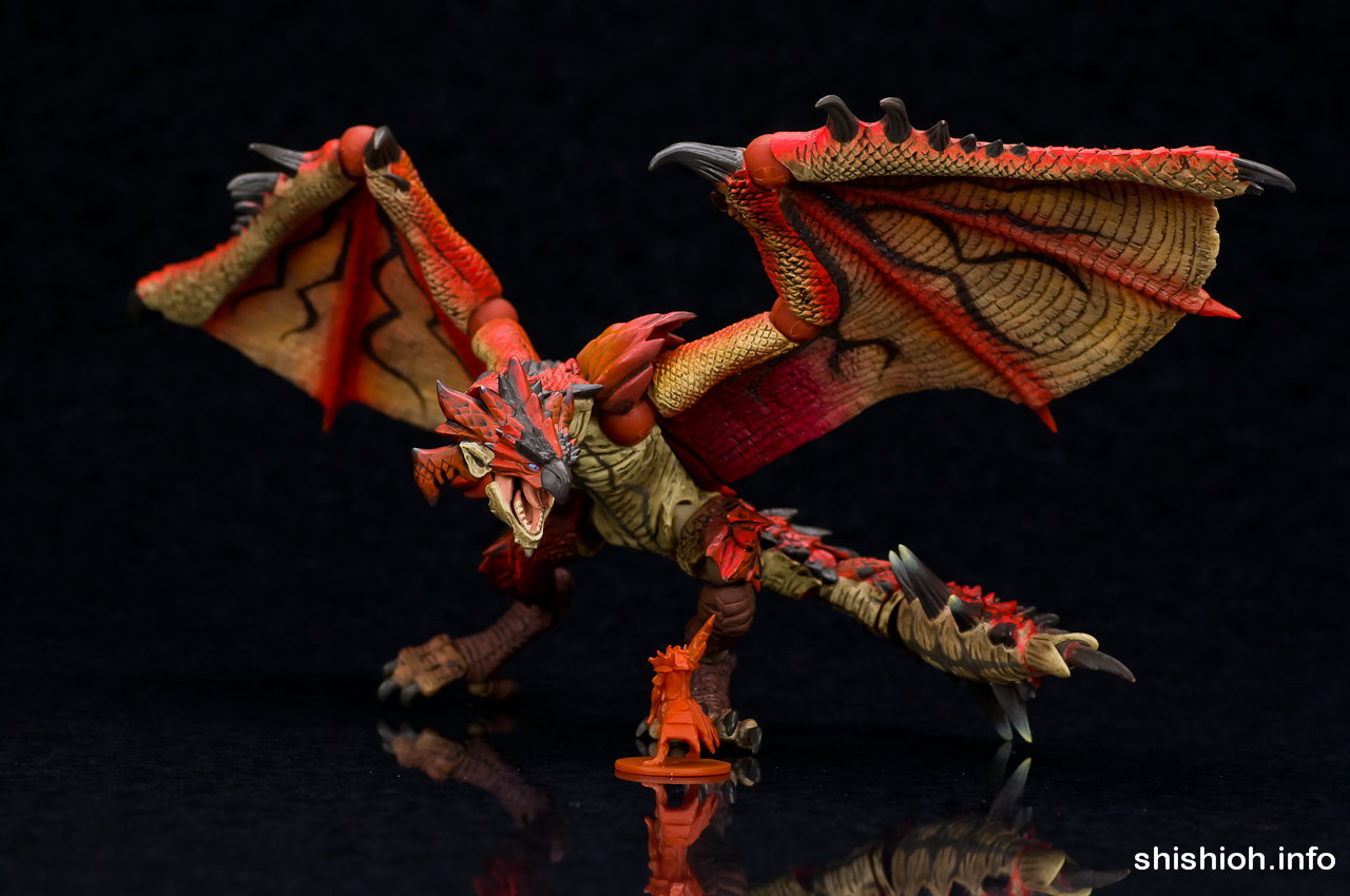 レビュー】 海洋堂 REVOLTECH 121 リオレウス [モンスターハンター]
