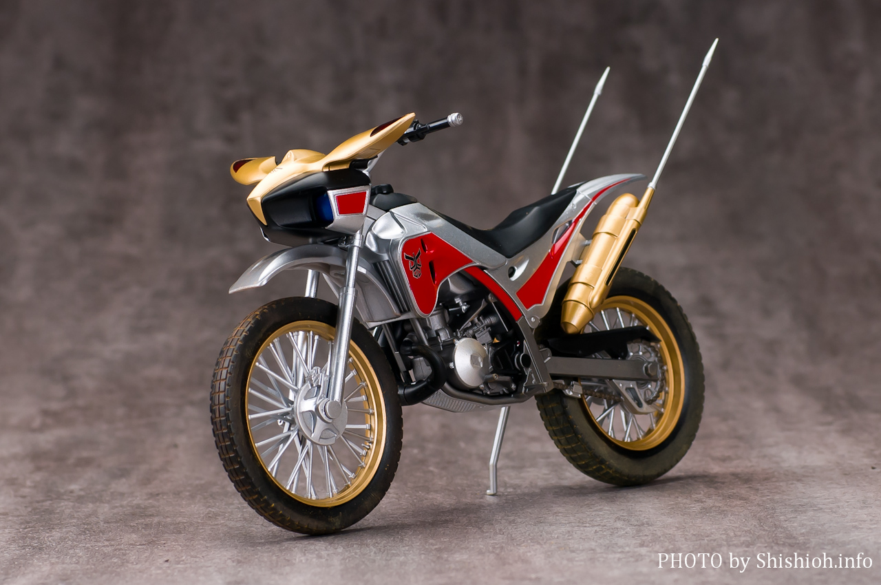 レビュー】 バンダイ S.H.Figuartsトライチェイサー2000 [仮面ライダー