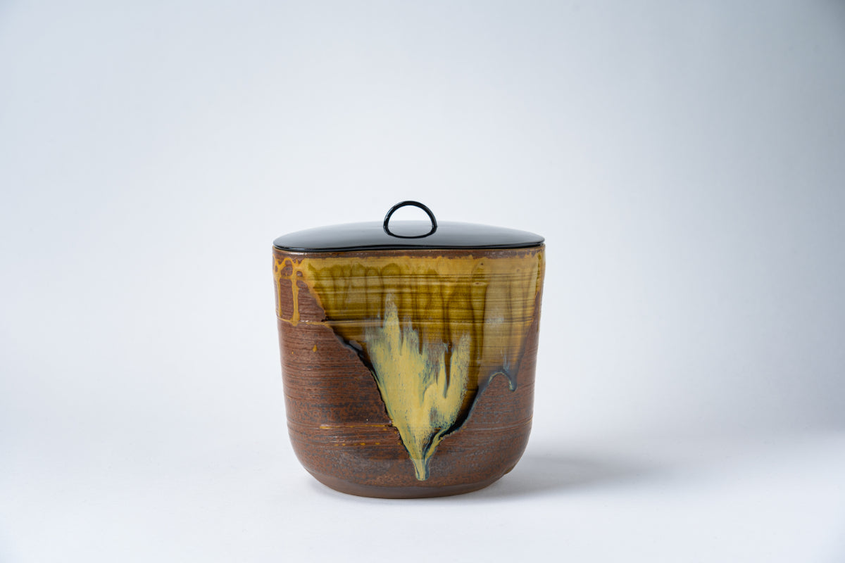 半月水指 十三代 髙取八山造 – 高取焼宗家