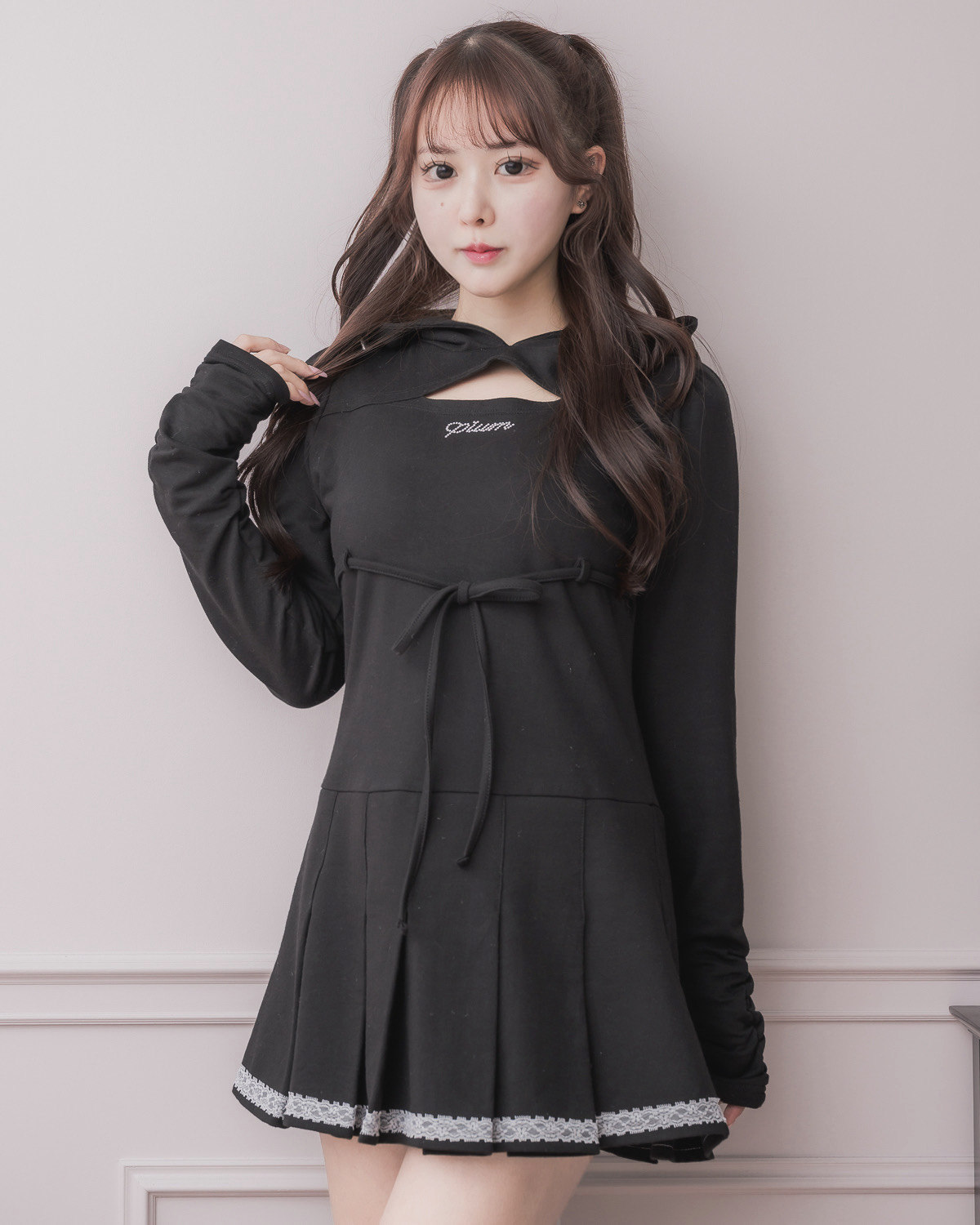 カットアウトプリーツ裏毛ミニワンピ – pium