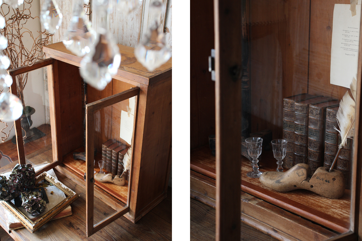 Q77 フランスアンティーク 揺らめくガラスのディスプレイケース 収納