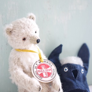 澤田 雅恵 澤田クマ制作所 Profile テディベア・アーティストミュージアム