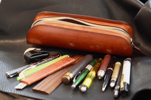 新品未使用品】ル・ボナー デブペンケース ブッテーロ キャメル レザー