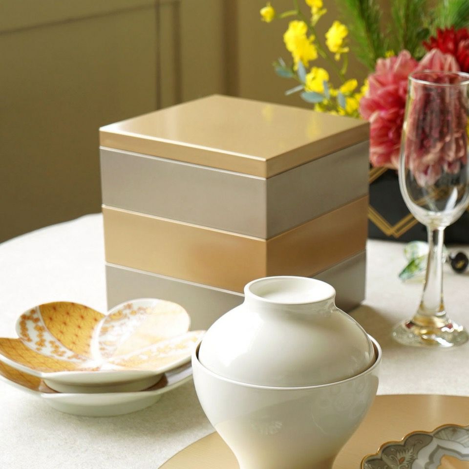 越前塗（福井県） 【越前塗】金銀重ね内黒 三段重 5.0〈1組〉 |皿や鉢