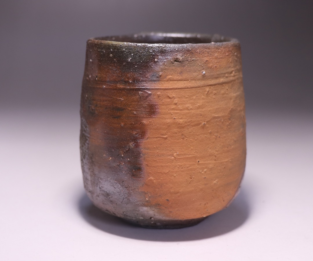 高力芳照 作 「備前火襷巨大化酒呑」 ～備前焼専門卸小売店 川口陶楽苑～