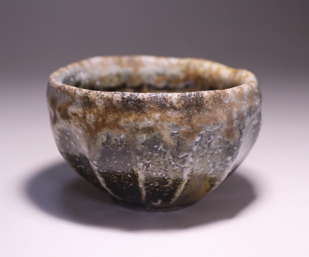 大岩智之 作 「黒茶碗」 ～備前焼専門卸小売店 川口陶楽苑～