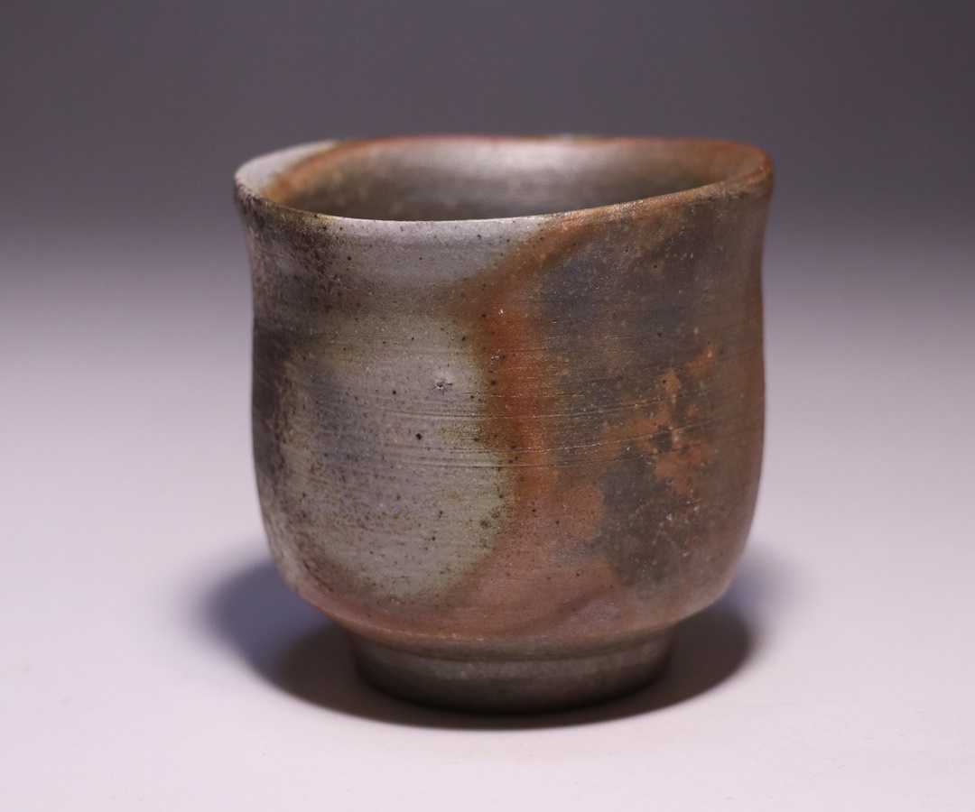 伊勢崎 満 作 「伊部緋襷徳利」 ～備前焼専門卸小売店 川口陶楽苑～