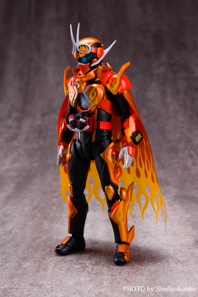 新品 S.H.フィギュアーツ 仮面ライダーファイヤーガッチャードデイ