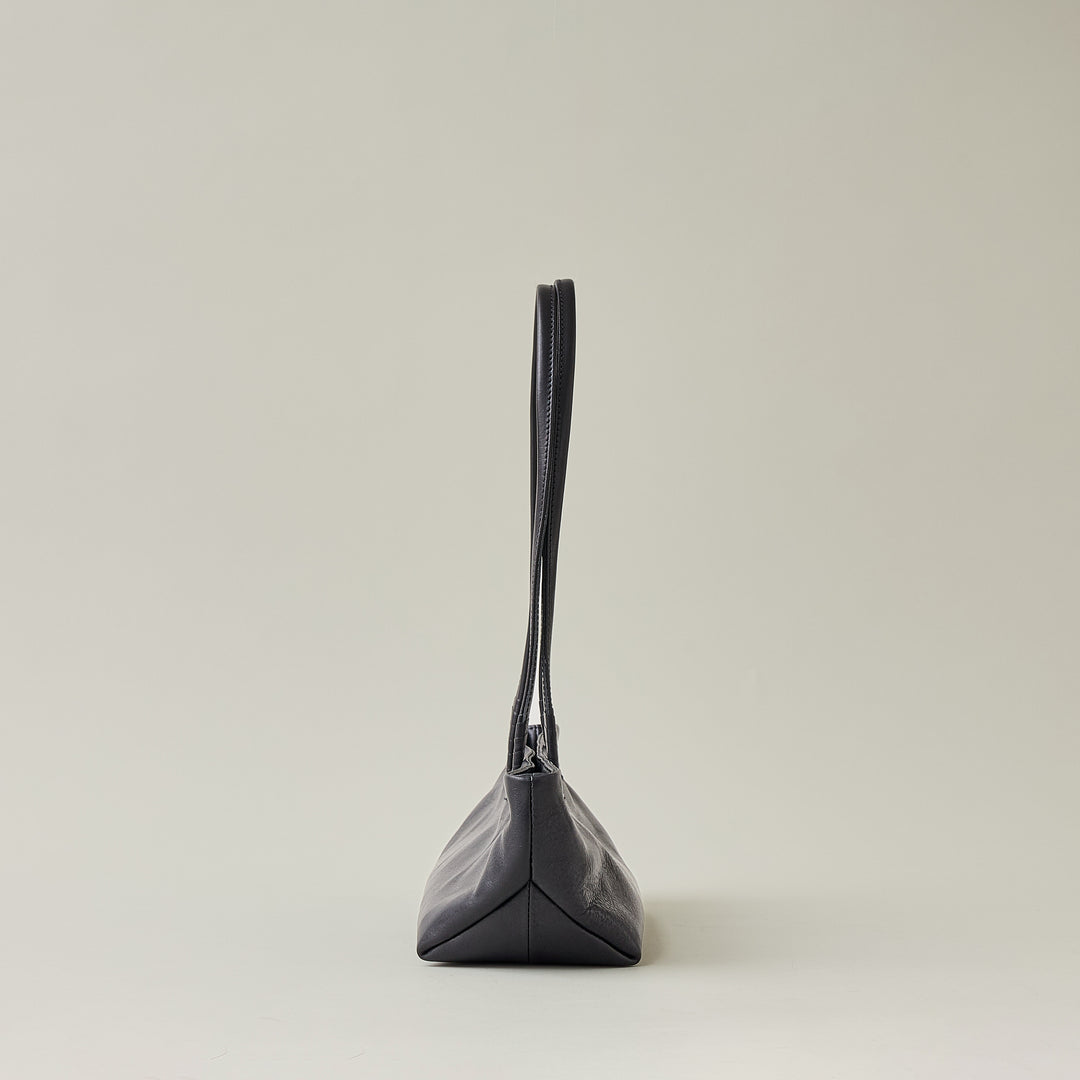 OGATA TOTE S / co24fwot020 / cow leather – cornelian taurus by