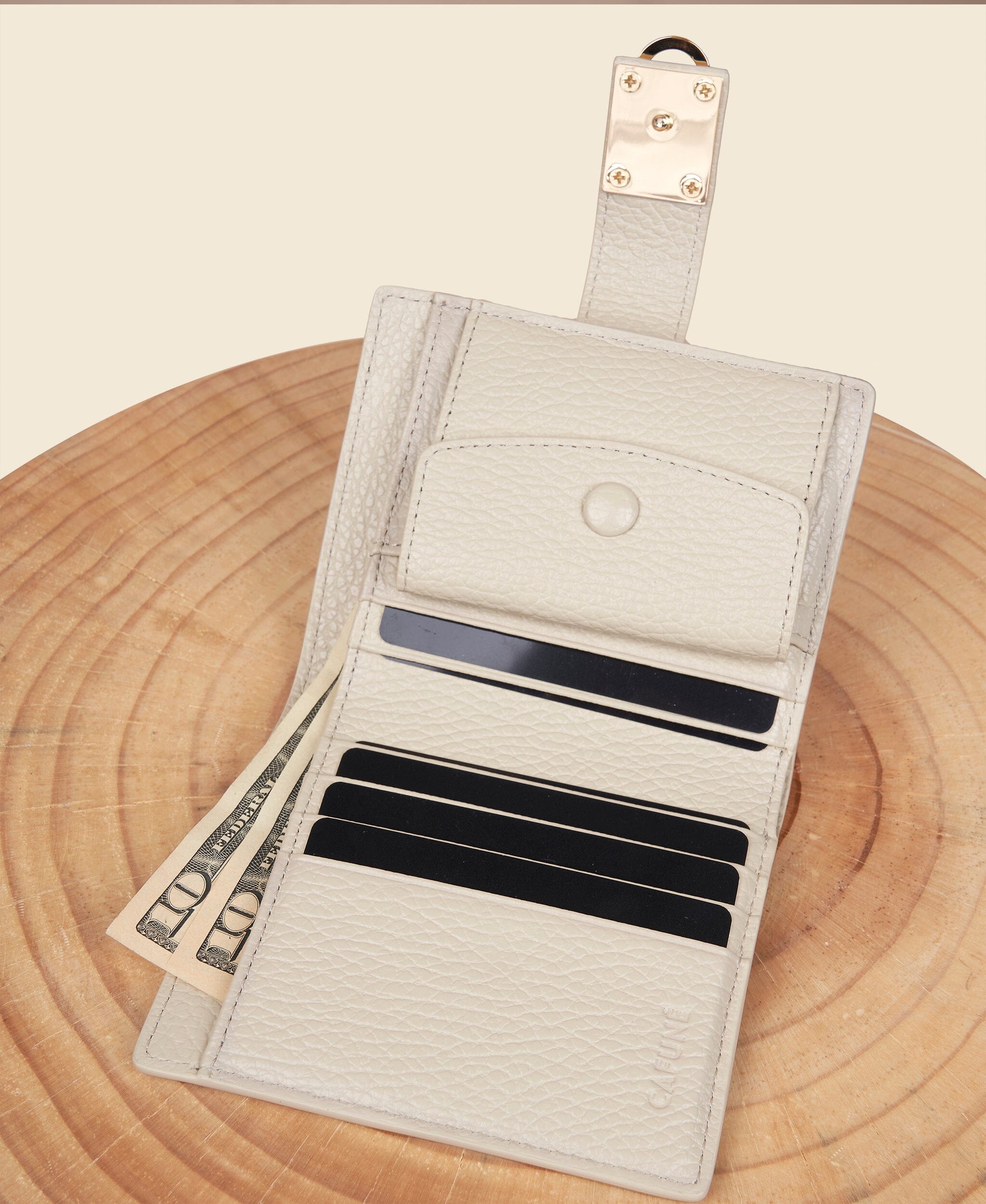 CAFUNÉ ベージュ 二つ折り財布 スタンスフラップウォレット 収納力◎関