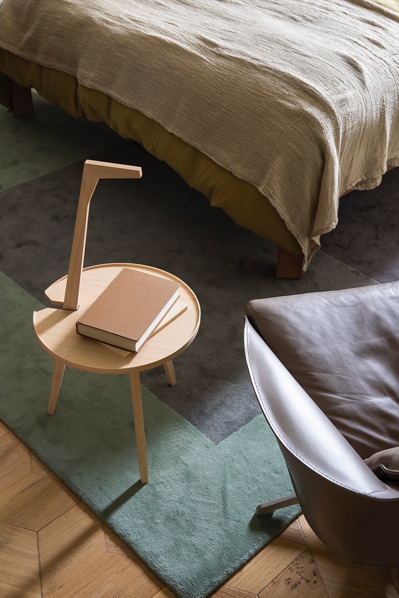 834 CICOGNINO （チッコニーニョ サイドテーブル） Cassina