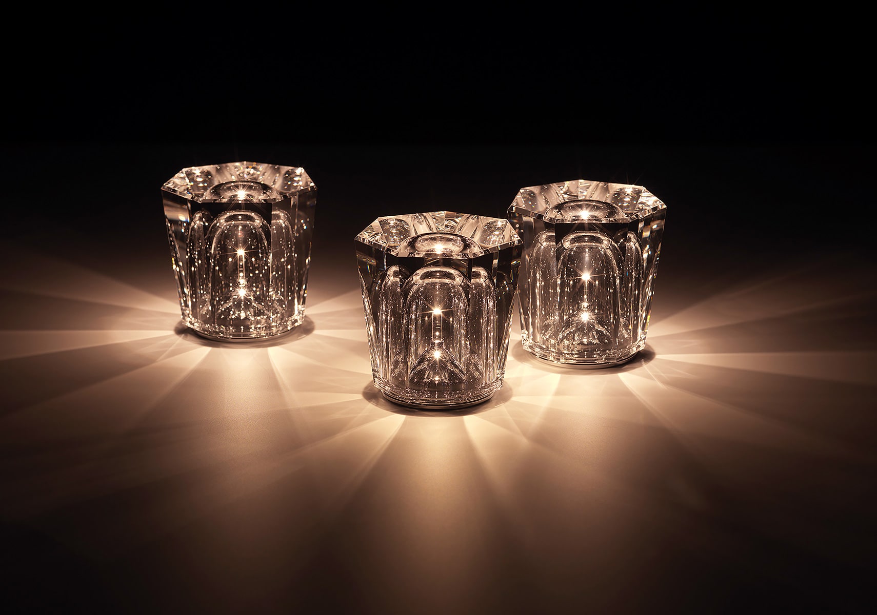 凛】 ☆井波彫刻 川原和夫作 木彫 金彩 「鶴」 置物 共箱☆ 美品