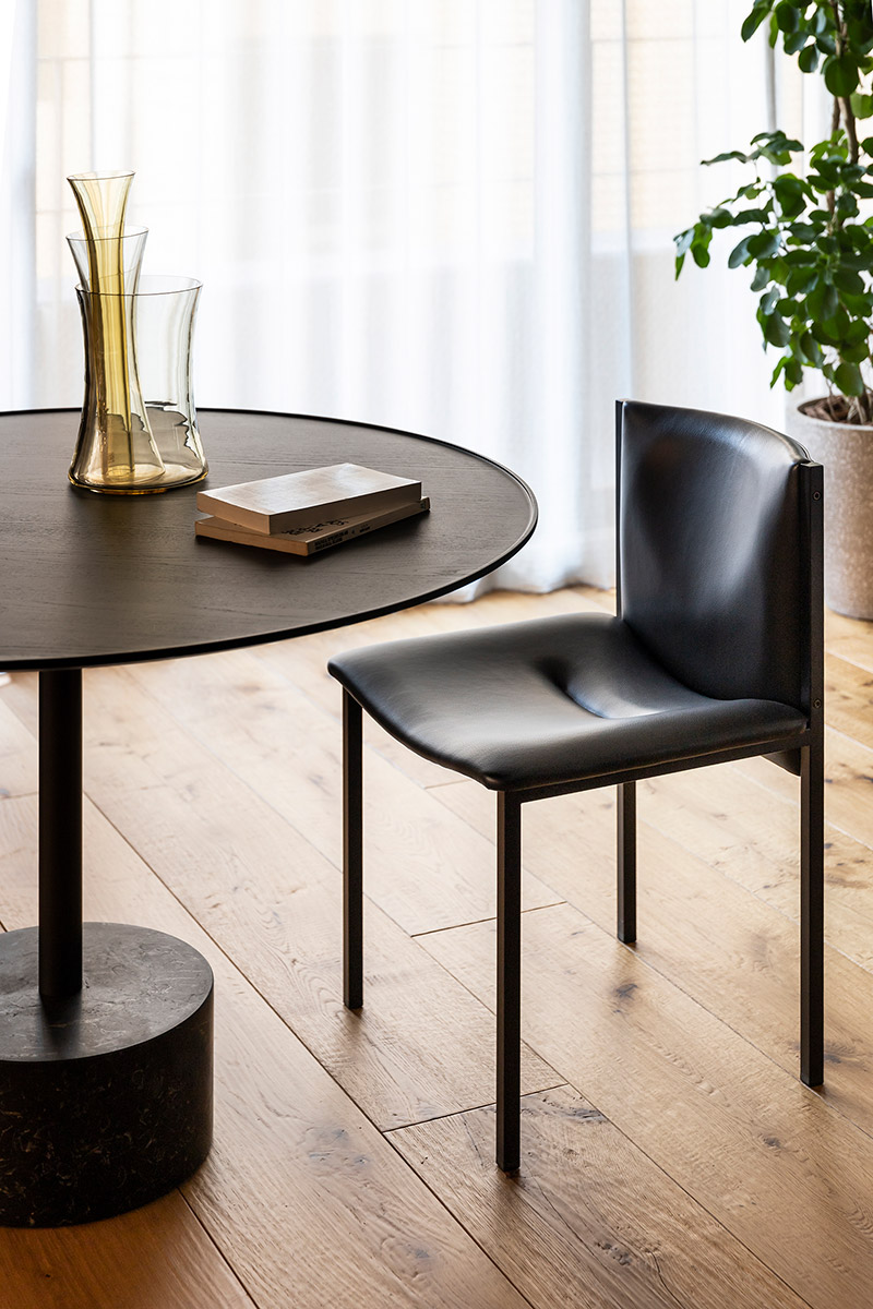 ☆カッシーナ 人気チェア「952リヴァース」 【公式通販】