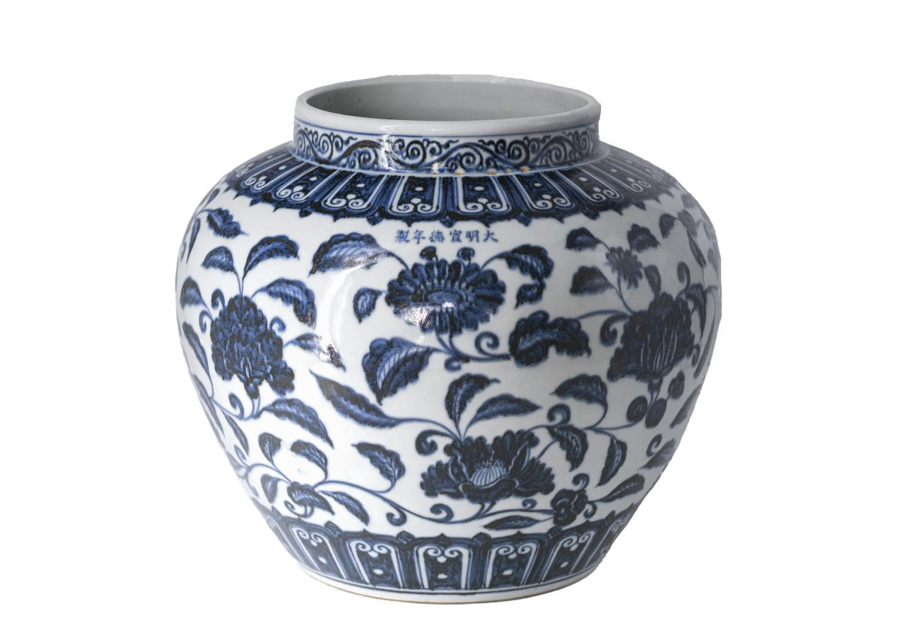 中国陶磁器 明宣徳 花鳥扁壺 中国陶磁器 明宣徳 花鳥扁壺 中国陶磁器