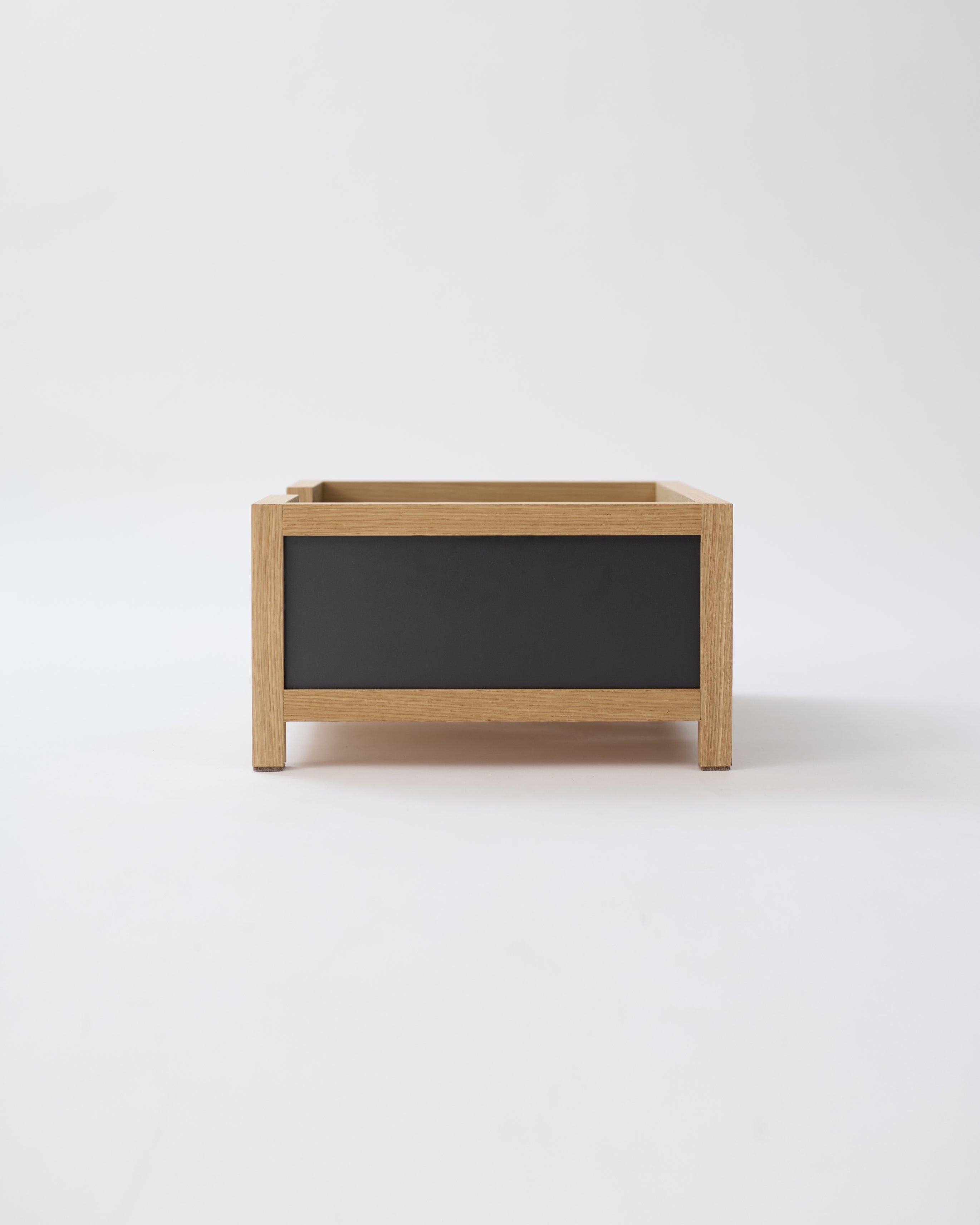 NY BED ｜ 都会的なモダンな形状で、快適な睡眠を。国産木製ペット