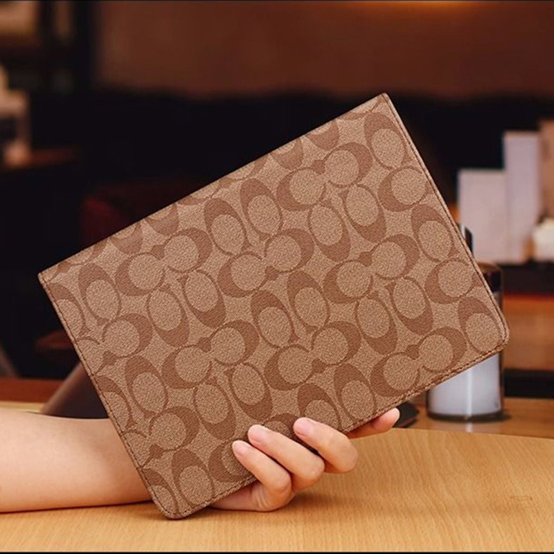 Coach コーチiPad9 10 11ケース2024ブランドハイブランドipad mini6 7