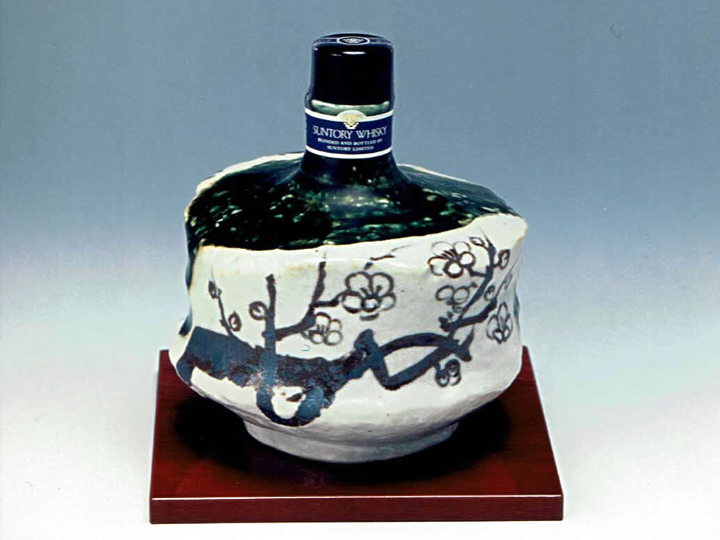 サントリーウィスキー 染錦雲龍文変形瓶 有田焼 【空瓶】 【公式通販】