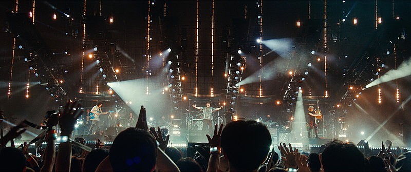 Official髭男dism、スタジアムツアーより「50%」ライブ映像を公開