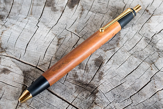 野原工芸 ボールペンうめ 経年変化バンザイ！！梅干し色の梅のペン