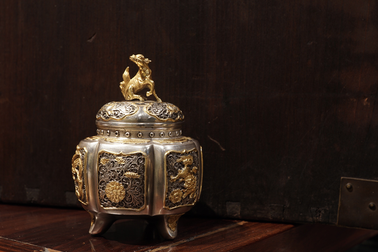 六稜瑞獸四季呈祥香爐＿ 難得一見‧ 香道具‧ 香爐‧ 香器具 一見藝術公司