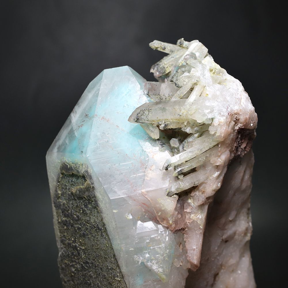 激レア]アホーアイトインクォーツクラスター/原石（全長約174mm