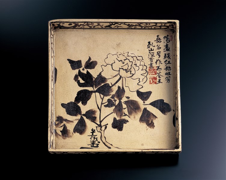 乾山銹絵牡丹画角皿 尾形光琳画 - MIHO MUSEUM