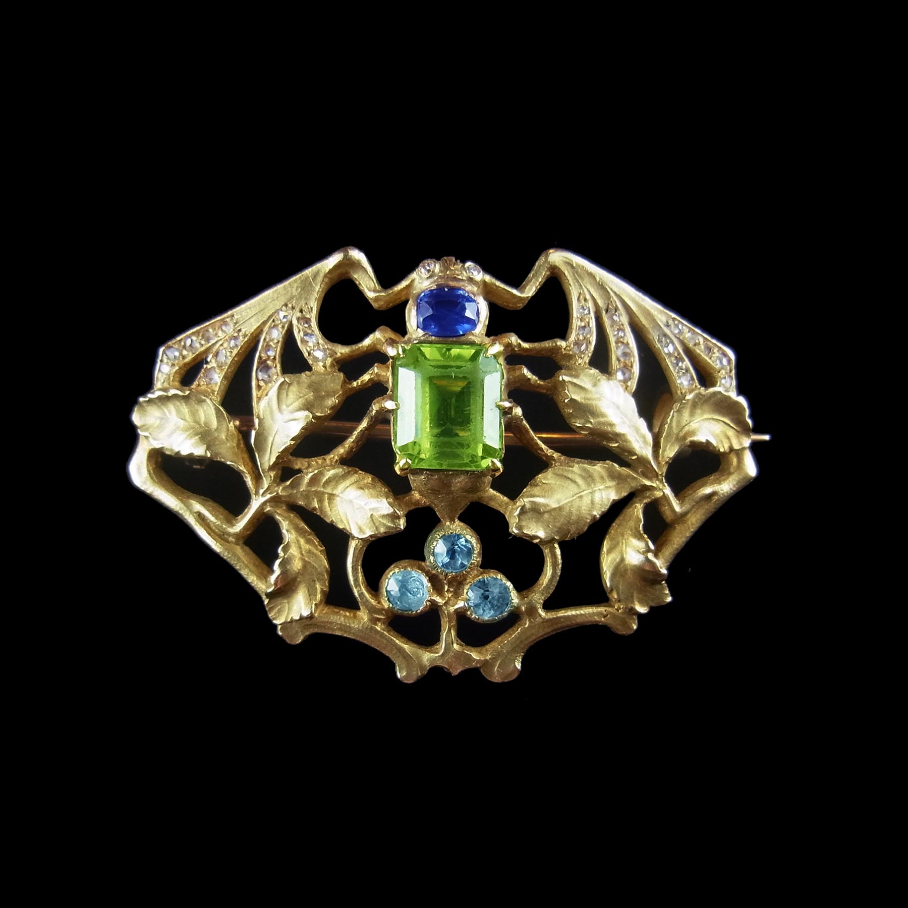 スカラベ 18金彫金アンティークブローチ | ルーヴルアンティーク