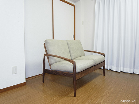 オー・ローズ 宮崎椅子製作所 ペーパーナイフソファー納入事例集、カイ