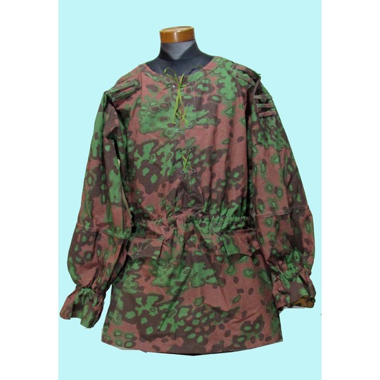 ドイツ軍オークリーフ迷彩スモックとダミーM24棒型手榴弾