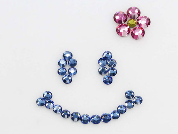 スワロフスキー スマイル型デコシート(Hotfix) にこちゃん- 2-ライン