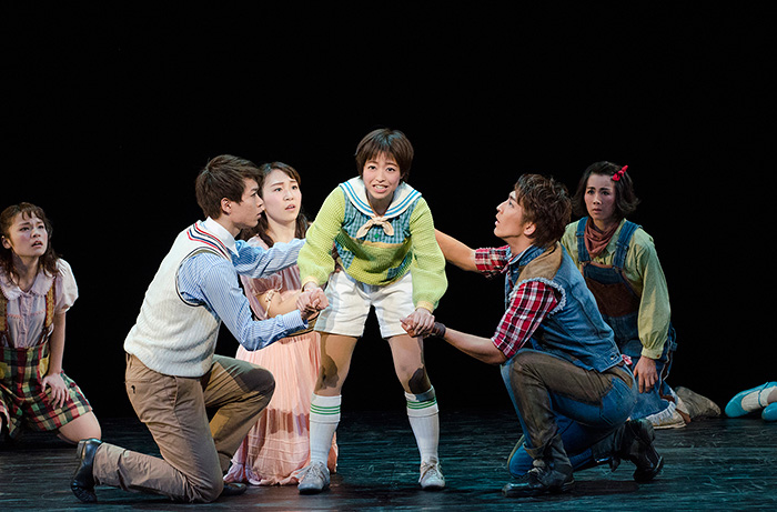 嵐の中の子どもたち』作品紹介｜劇団四季