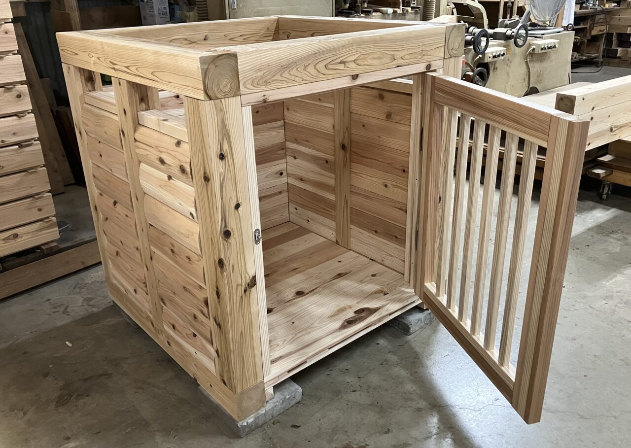 室内用犬小屋『WANKOkit_S』を試作しました | 壁厚100mmの国産材ログ