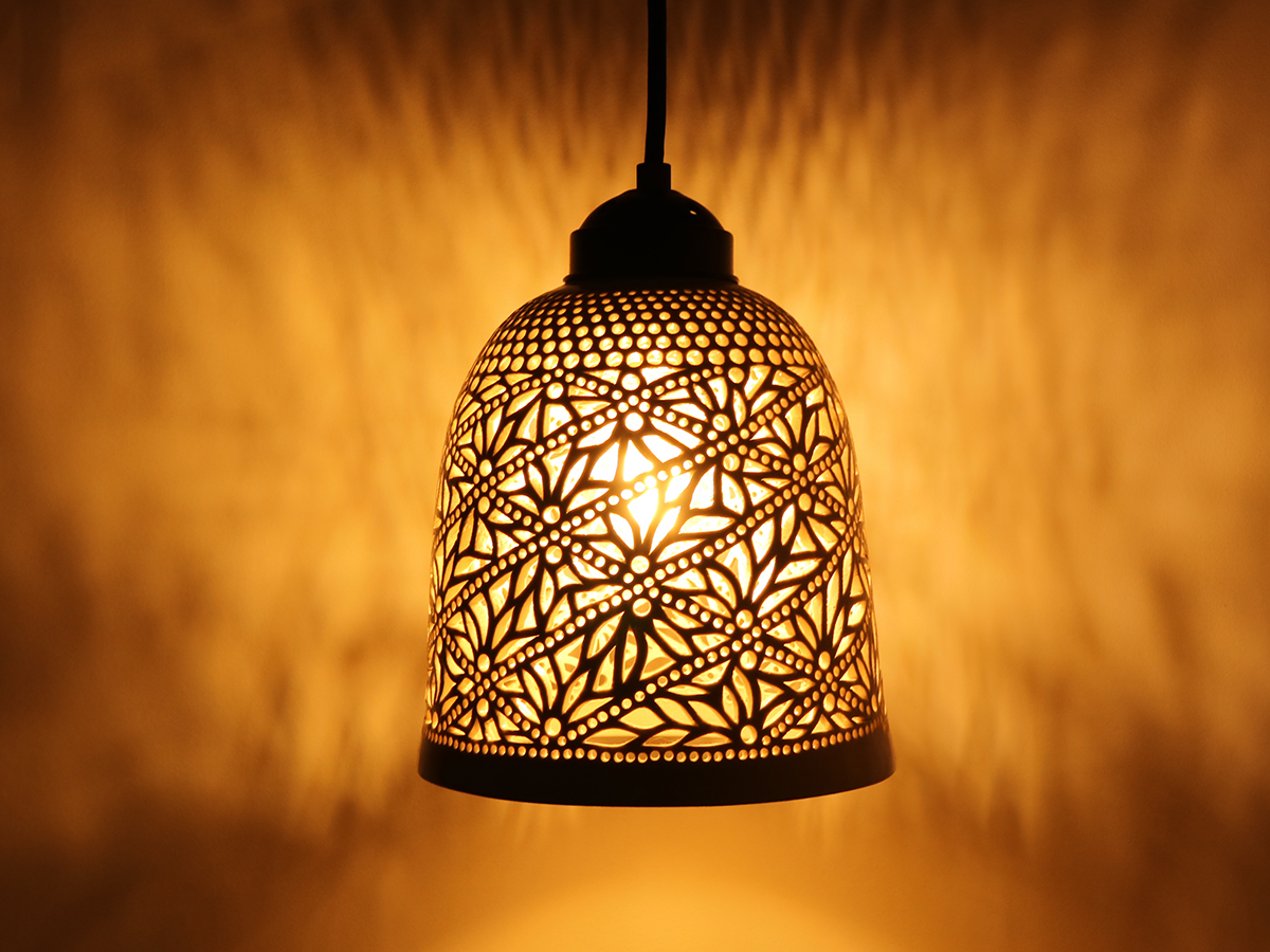 有田焼・波佐見焼 | 有田町 SPECIAL THANKS の有田焼ランプシェード