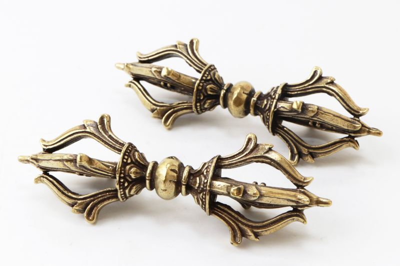 修縁堂】密教法具 空海大師飛行法器 五鈷金剛鈴 鐘 真鍮製 19cm