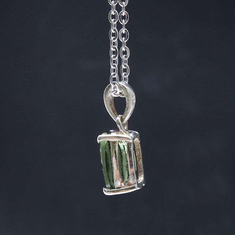 現品限り】ペンダントトップ モルダバイト＜チェコ産＞ シルバー925