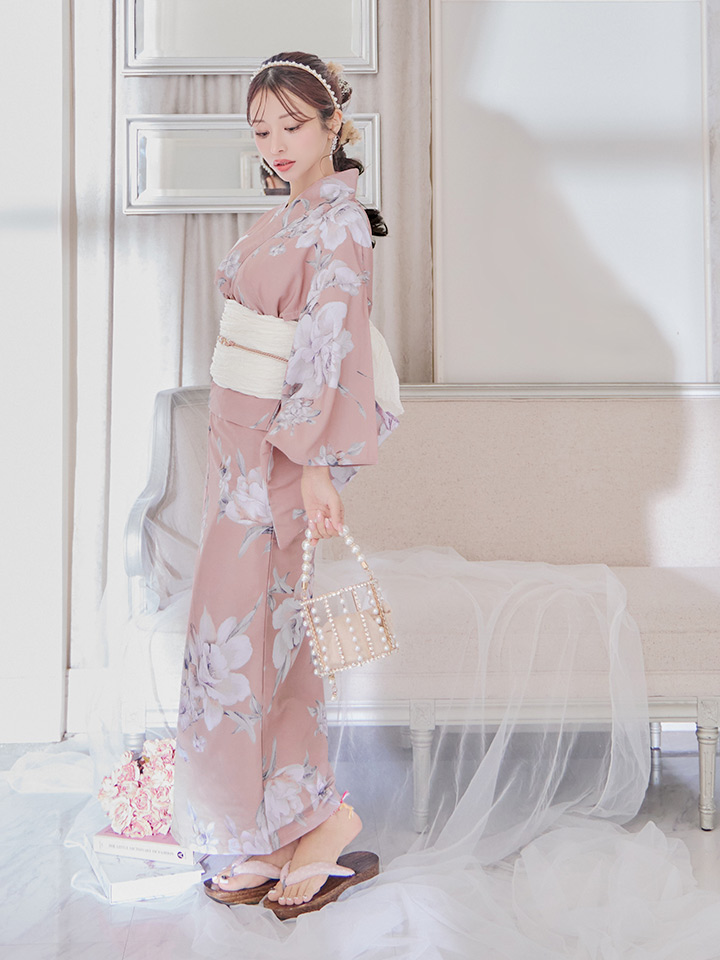 くすみ系ピンクの上品な椿柄の振袖フルセット 上品なピンク系