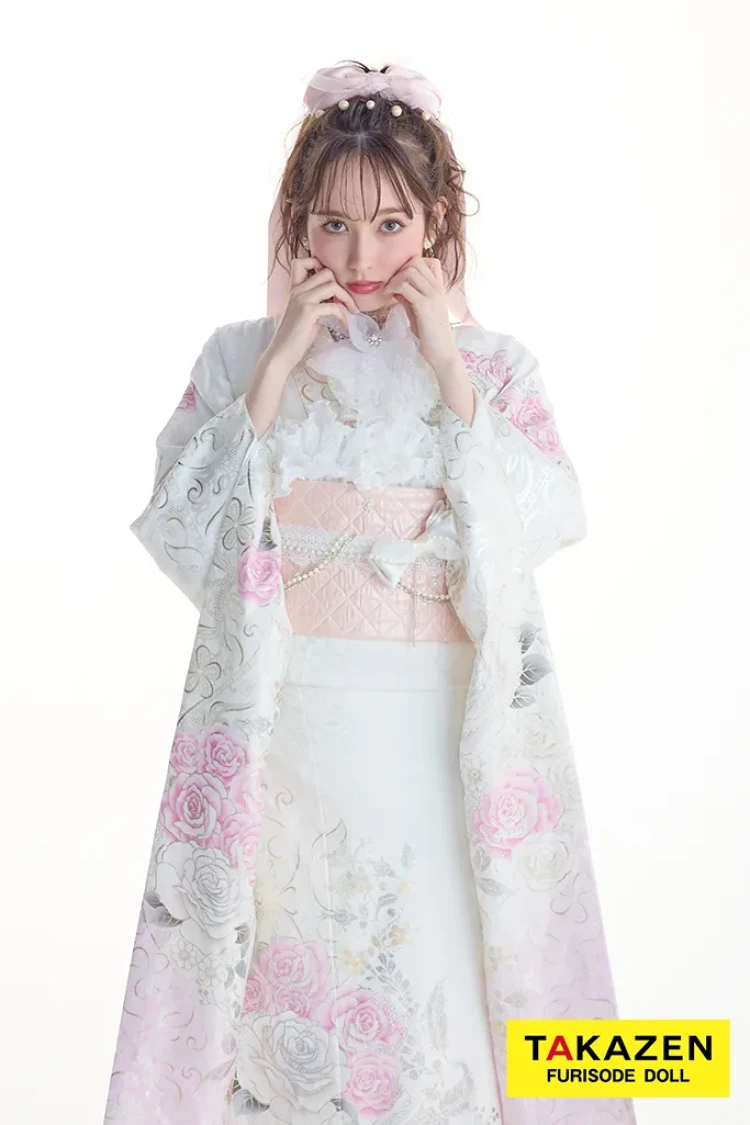 ヘップバーンローズ 白/ピンク バラ柄/リボン柄 かわいい振袖 透明感
