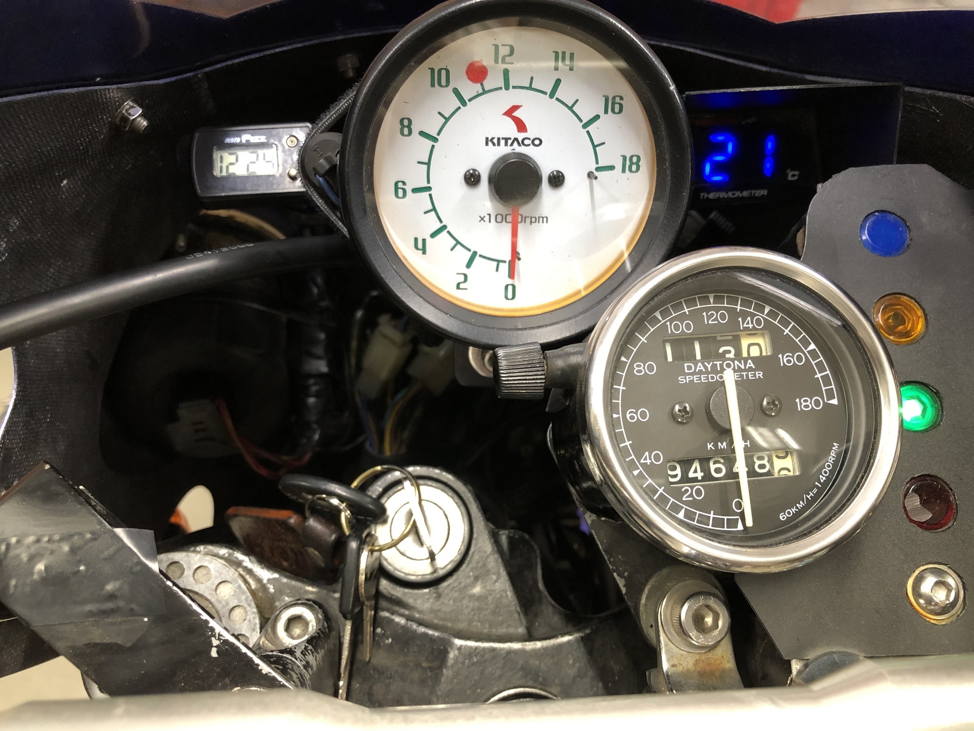 rz250r タコメーター