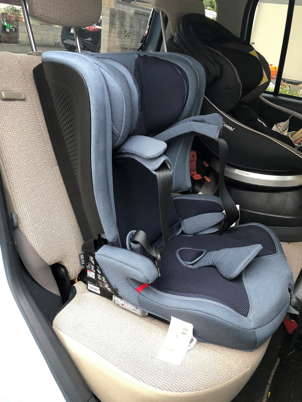 エールべべ セール中 パパット2プレミアム ジュニアシート エールベベ