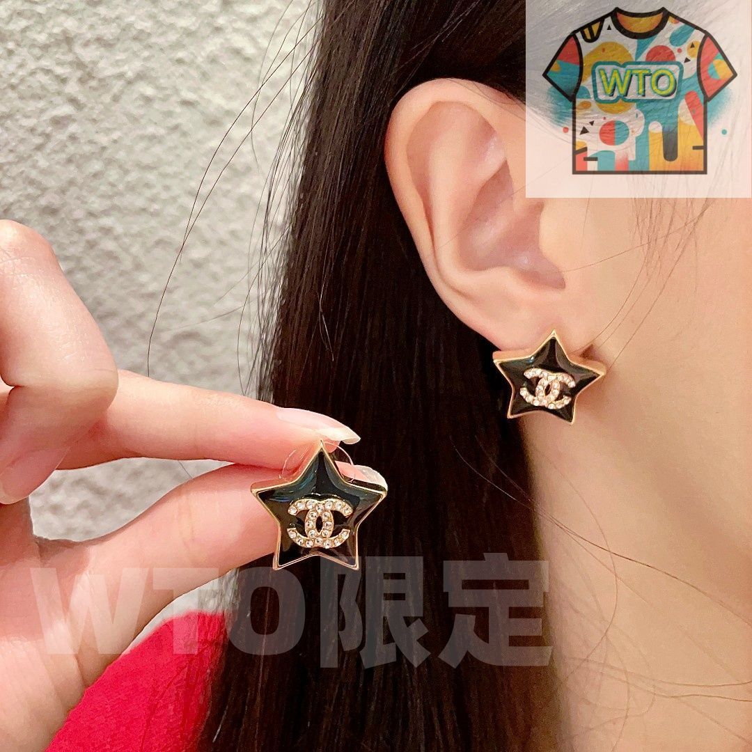 CHANEL ダブルCロゴ ピアス続々売り切れ！今、ラッキーすぐあげます