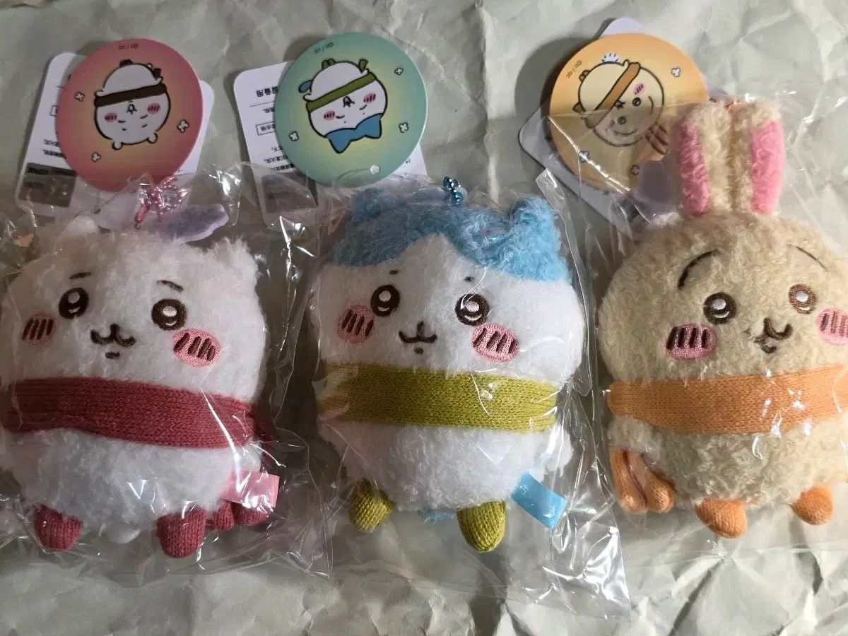 ちいかわマフラーマスコット ストア ハチワレうさぎマフラー 3種セット